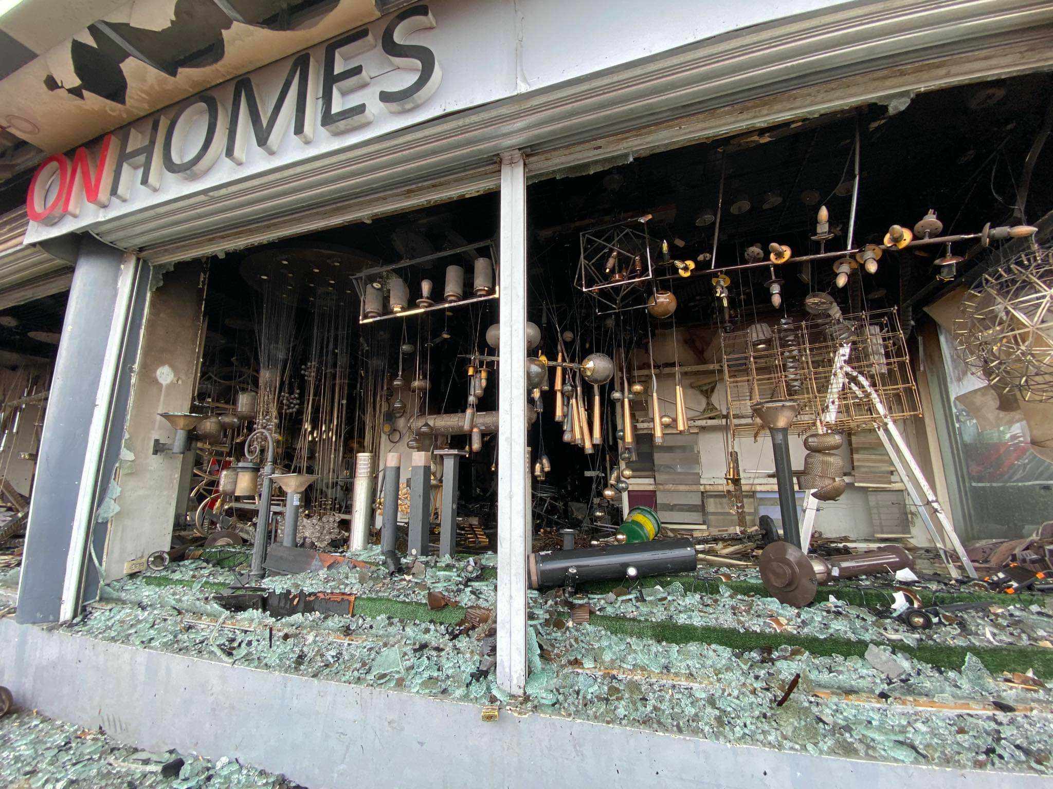 Fire razes lighting store in Iloilo City, leaves over P1M worth of damage Iloilo Metropolitan